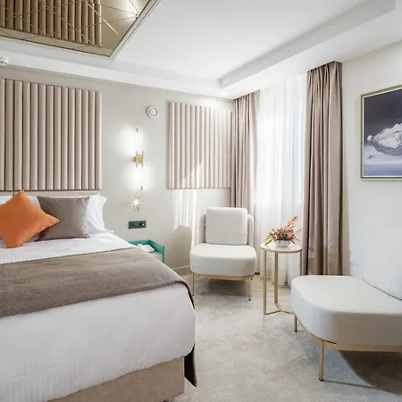 Hotel Perla Pura *