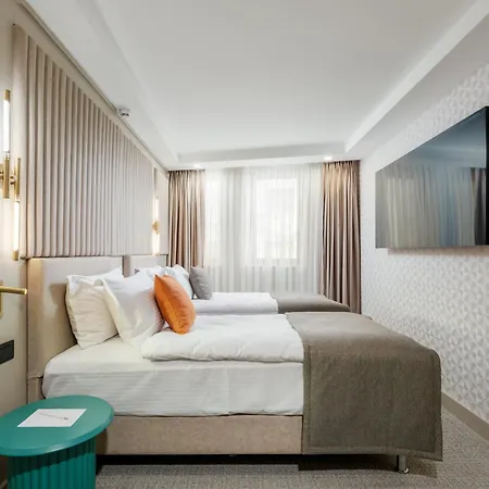 Hotel Perla Pura *