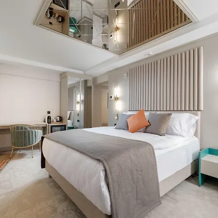 Perla Pura Hotel *